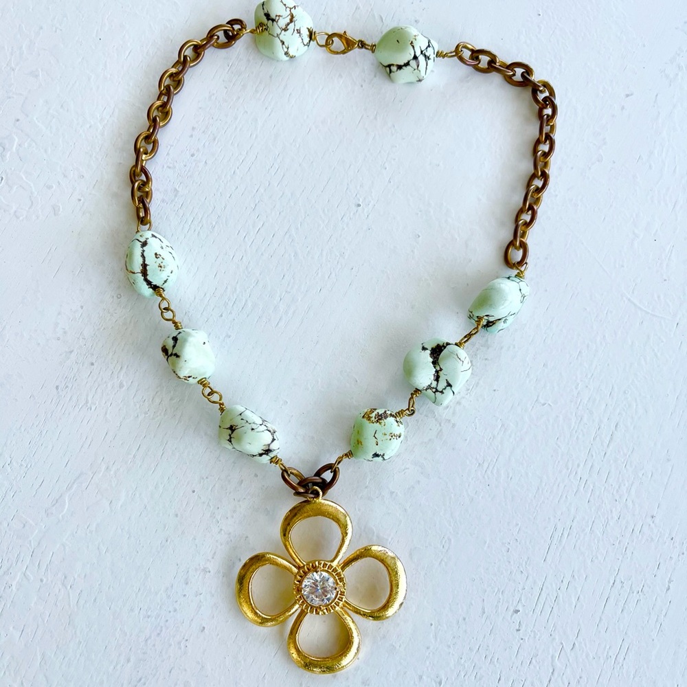 Turquoise stone with crystal flower necklace